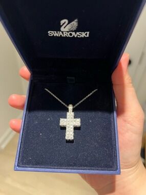 Swarovski Clear Crystal Rhinestone Cross Pendant Necklace Silver Tone RARE